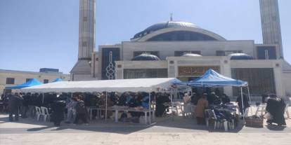 Kars’ta yetimler yararına hayır çarşısı