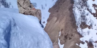 Uçuruma düşen güvenlik korucusu hayatını kaybetti