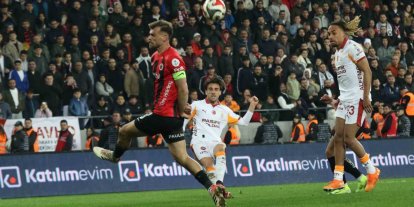 Trendyol Süper Lig: Gençlerbirliği: 1 - Galatasaray: 2 (Maç sonucu)