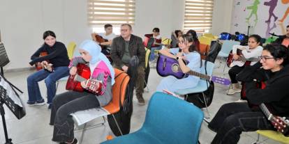 Kars Valisi Ziya Polat gençlerle bir araya geldi