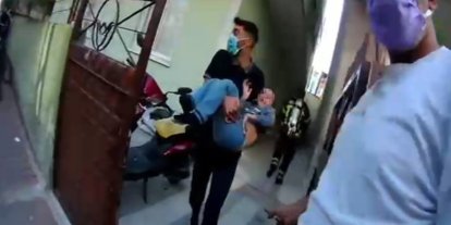 Apartmanda korkutan yangın: 9 kişi tahliye edildi