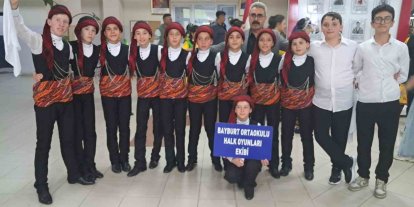 Bayburt Ortaokulu halk oyunlarında Türkiye beşincisi oldu