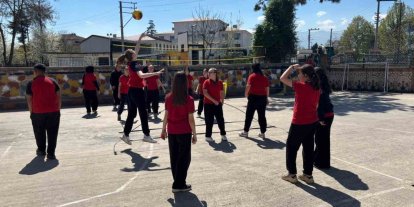 Spor branşlarını deneyimleyerek tanıyorlar