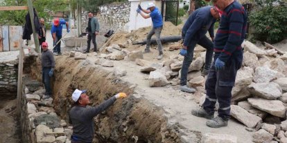 Bozdoğan Belediyesi Alamut Mahallesi’nde taş duvar çalışmasını tamamladı