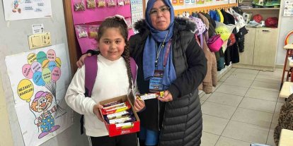 Küçük Aysima’dan öğretmenlerine duygulandıran sürpriz