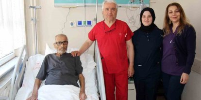 Dalağı normal boyuttan 40 kat büyük olan hastan başarılı operasyonla sağlığına kavuştu