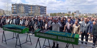 Üst kat komşularının katlettiği çift toprağa verildi