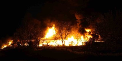 Samsun’da muz deposunda yangın: Alevler göğe yükseldi