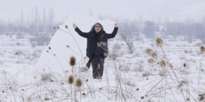 Akademisyenden doğa ve hafıza temalı performans