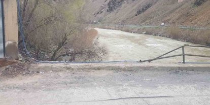 Taşbaşı Köprüsü hasar gördü