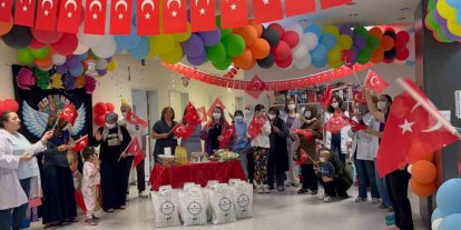 Onkoloji servisinde çocuklar ve aileleri gönüllerince eğlenip moral buldu