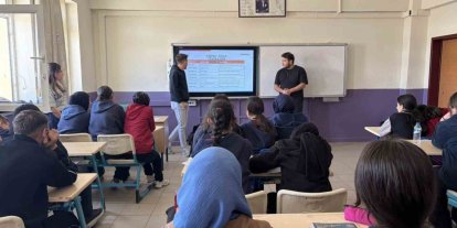 Bayburt’ta lise öğrencilerine yapay zekâ ve dijital yetkinlik eğitimi verildi