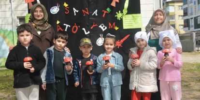 Ordu’da minik eller boyama ve ebru sanatıyla buluştu