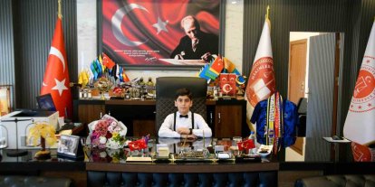 Mardin Cumhuriyet Başsavcısı Akbulut makamını 23 Nisan için öğrenciye emanet etti