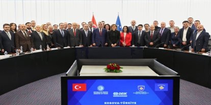 Bakan Bolat, Türk ve Kosovalı iş adamlarıyla bir araya geldi