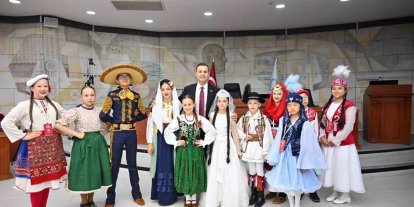 Başkan Akın, dünya çocuklarını ağırladı