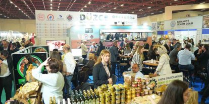 Uluslararası yöresel ürünler fuarında Düzce standına büyük ilgi