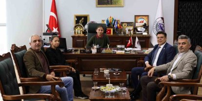 Bilecik’te 23 Nisan’da başkanlık koltuğu öğrencilere devredildi