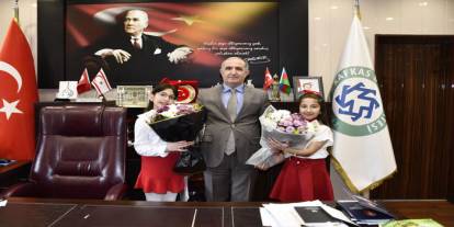 Rektör Hüsnü Kapu Koltuğunu Temsili Olarak Öğrencilere Devretti