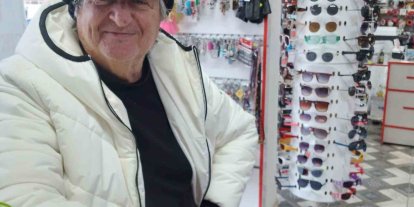 Emekli öğretmen evinde ölü bulundu