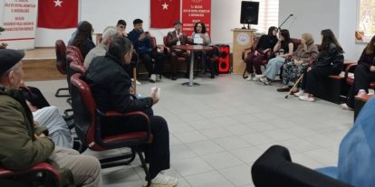 Bilecik’te öğrencilerden huzurevi buluşması