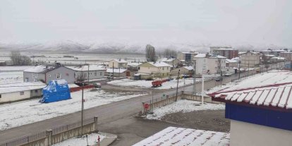 Bayburt’un köylerinde kar ve sis etkili oldu