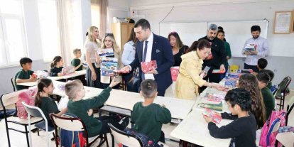 Adana’da çocuklar unutulmadı