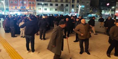 Kars’ta hacı adayları dualarla uğurlandı