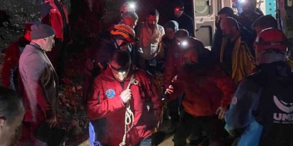 Kastamonu’da dağlık alanda uçurumdan düşen genç için ekipler seferber oldu