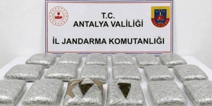 Antalya’da jandarmadan uyuşturucu operasyonu: 30 kilogram skunk maddesi ele geçirildi