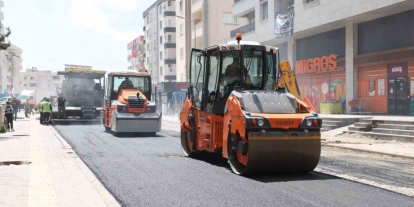 Mardin Büyükşehir Belediyesi, asfalt ve yol yenileme seferberliği başlattı