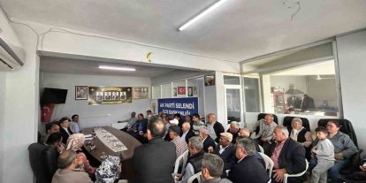 Selendi AK Parti’de mahalle başkanları toplandı
