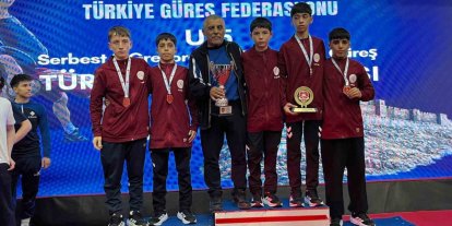 Muğla’lı U15 grekoromen güreş takımı Türkiye ikincisi oldu