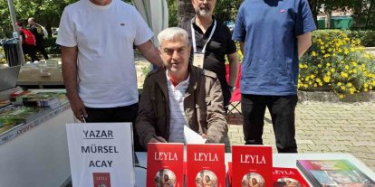 Gazeteci Mürsel Acay İzmir Kitap Fuarında okurlarıyla buluştu