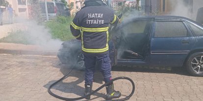 Hassa’da otomobil alevlere teslim oldu