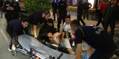 Antalya’da derbi galibiyetini kutlayan bir taraftar bıçakla yaralandı