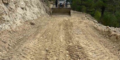 Çameli Belediyesi’nden arazi yollarında yoğun mesai
