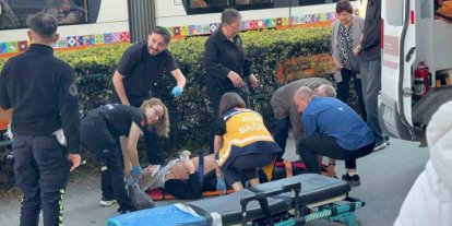 Kaldırıma çıkan araç yayayı ezdi