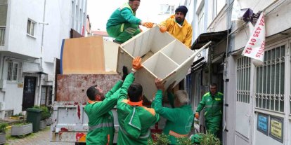 Osmangazi’de çöp eve müdahale