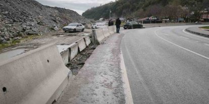 Zonguldak’ta kontrolden çıkan araç kaza yaptı