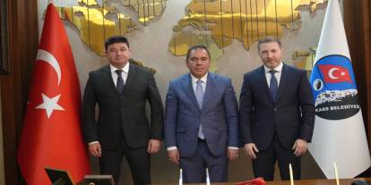 Kars Belediyesi'nden Azerbaycan ile ticaret iş birliği görüşmesi