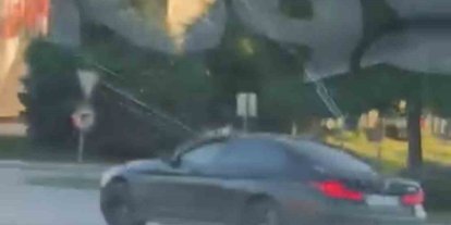 Bursa’da otomobil böyle drift attı