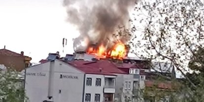 Vakfıkebir’de çatı yangını korkuttu