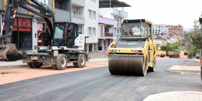 Osmangazi’den Hamitler’e 300 tonluk asfalt desteği