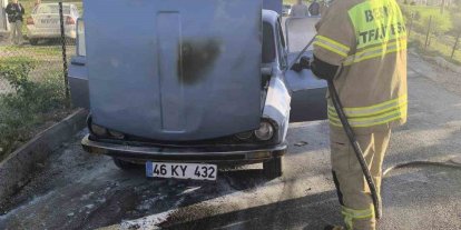 Besni’de otomobil alev aldı