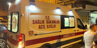 Küçükçekmece’de polis ekiplerinden kaçmaya çalışan motosikletli şahıslar kaza yaptı