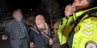 Kaza sonrası sürücü kaçtı, yaşlı çift geldi: Polisi ikna etmek için dakikalarca dil döktüler