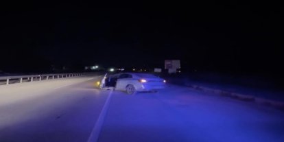 D100’de otomobil bariyerlere çarptı: 3 yaralı