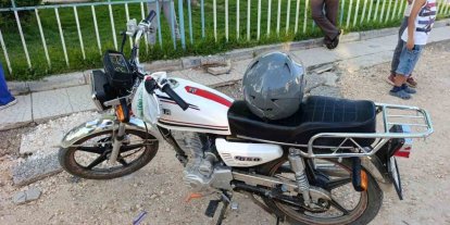 Motosikletle bisikletin çarpıştığı kazada 2 kişi yaralandı