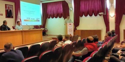 Veteriner hekimlere yönelik şap hastalığıyla mücadele toplantısı yapıldı